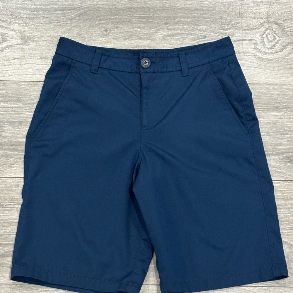 Under Armour Boys Youth Size 14 Navy Blue Loose Fit Golf Casual Shorts Used